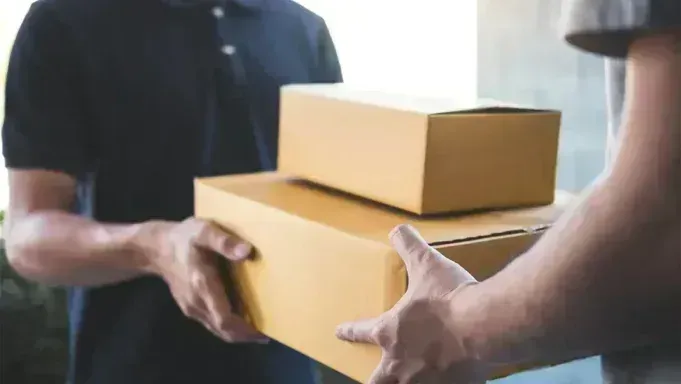 Кто отвечает за доставку — продавец, курьер или «это не к нам»
